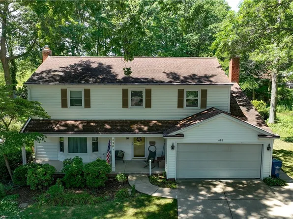 628 Welshire Dr, Bay Village, OH 44140