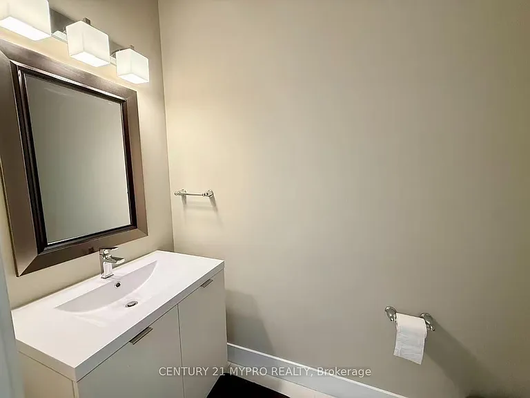 1375 Whetherfield St #22 — Photo 7