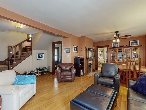 4th image of 1510 W Estes Ave