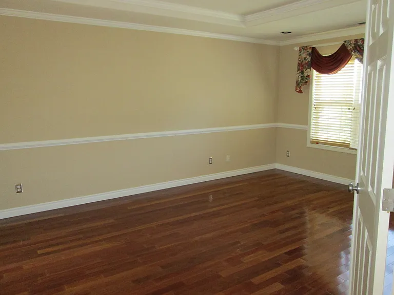 12540 NW Brimpton Ct — Photo 10