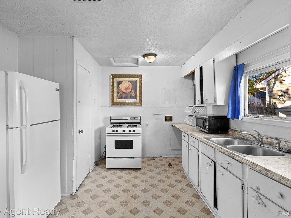 241 W Yale Ave, photo 6