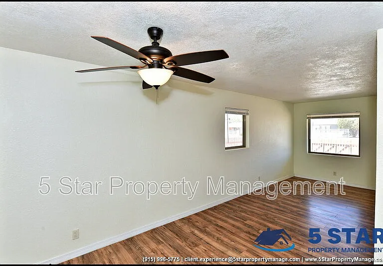 10324 Newport Dr — Photo 12