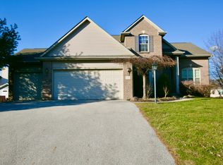 622 Canteridge Dr, Pickerington, OH 43147