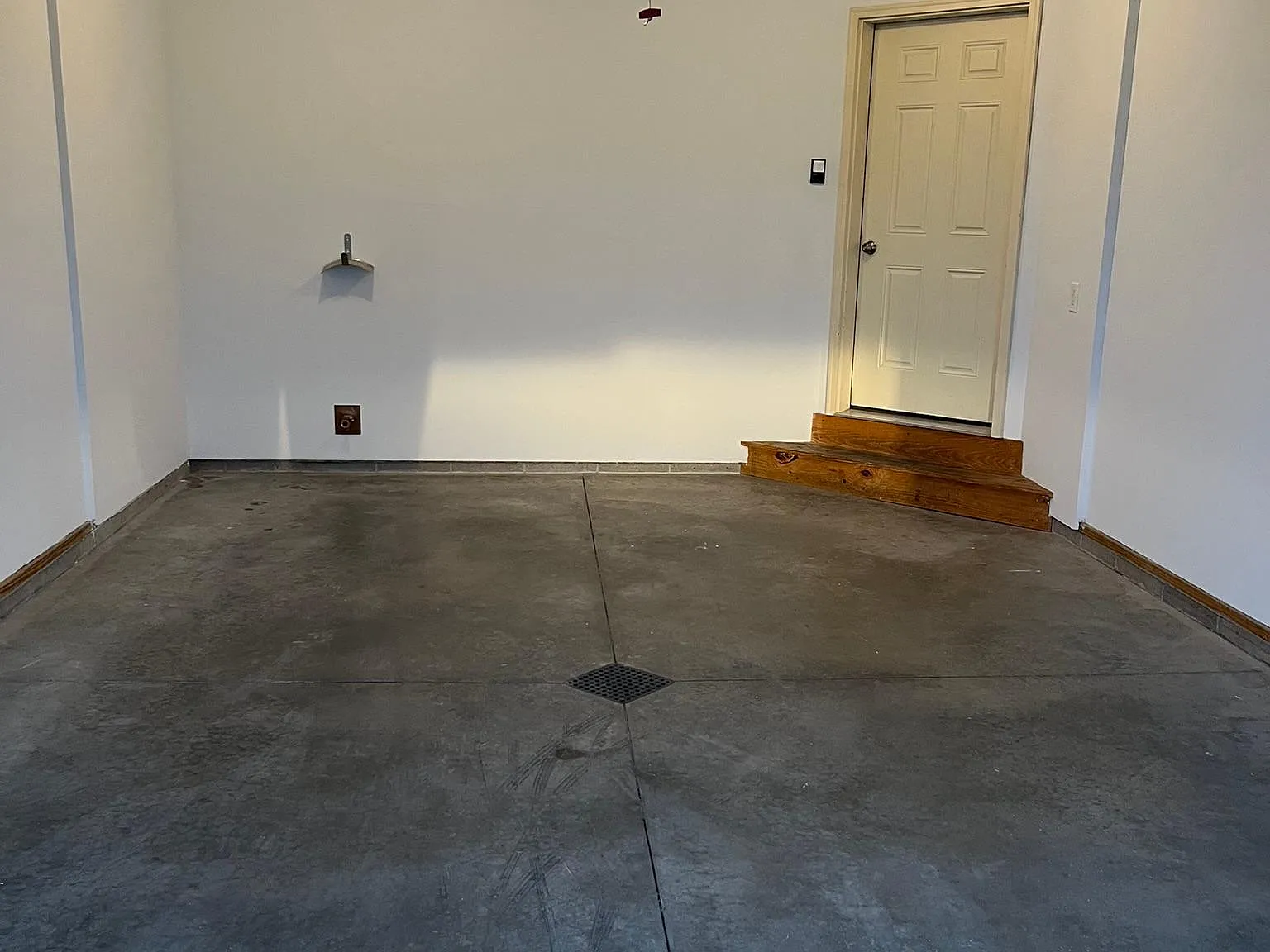 3 bed, 2.5 bath, 1700 sqft, $2,000 — Photo 3