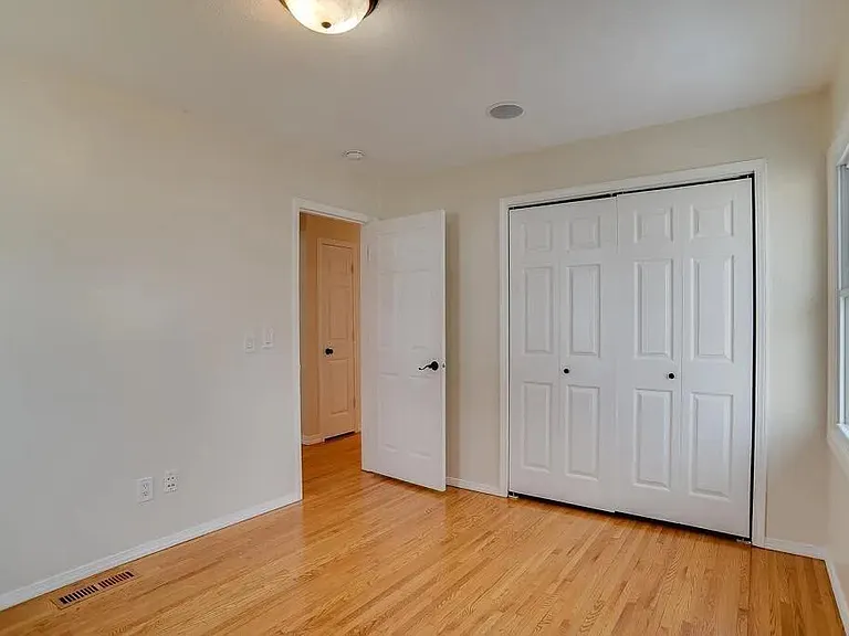 6829 Thomas Ave S — Photo 15