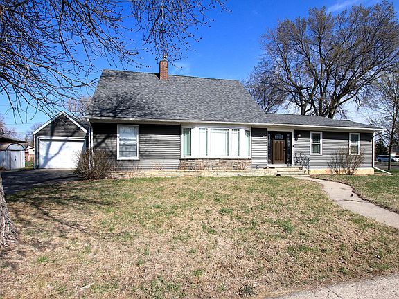 3rd image of 311 S 10th St