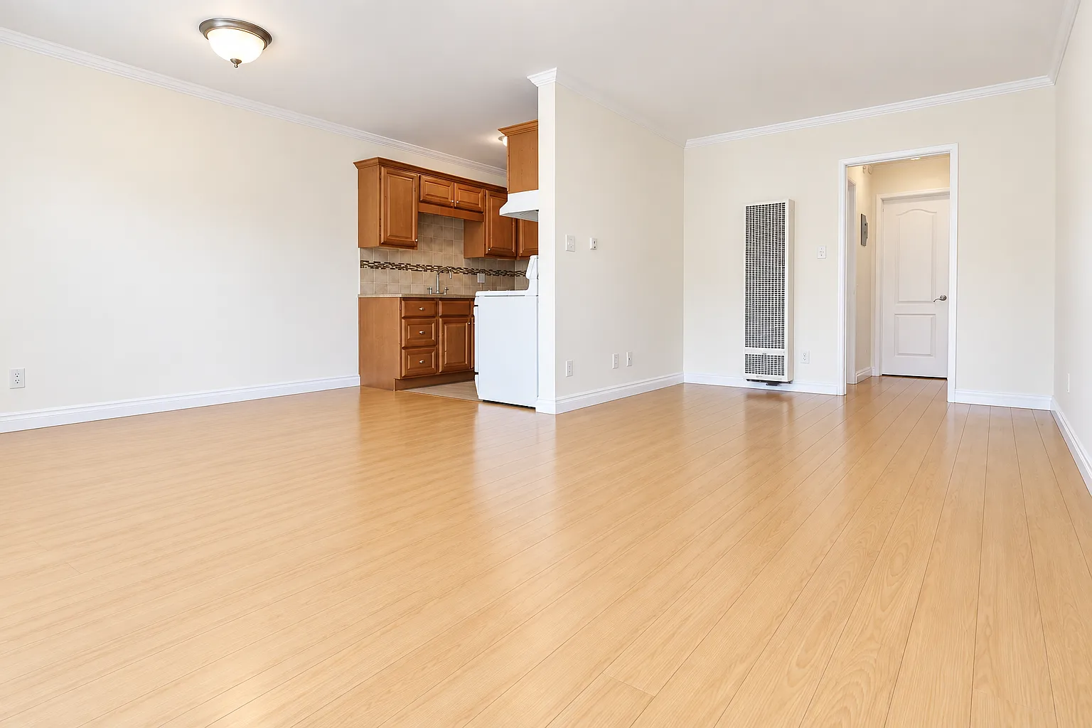 1 bed, $2,100 — Photo 2