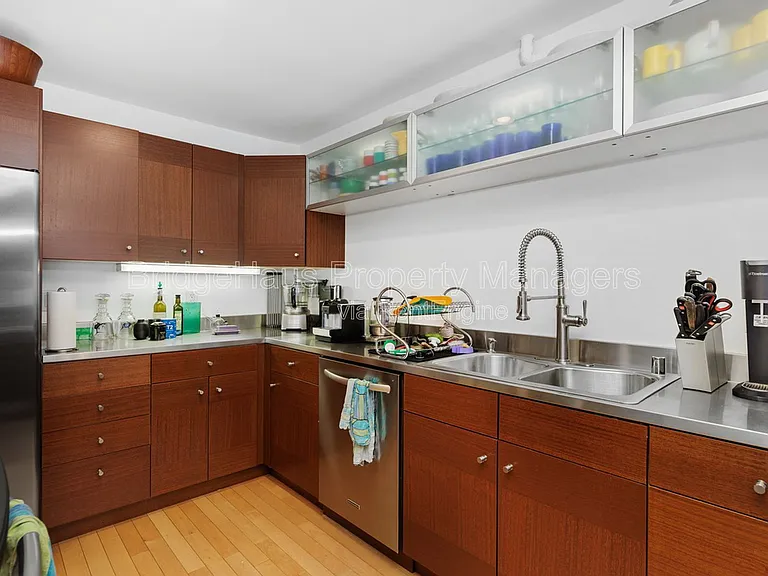 3033 India St #4 — Photo 6
