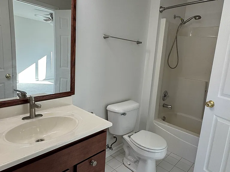 757 Cherry Creek Dr — Photo 7