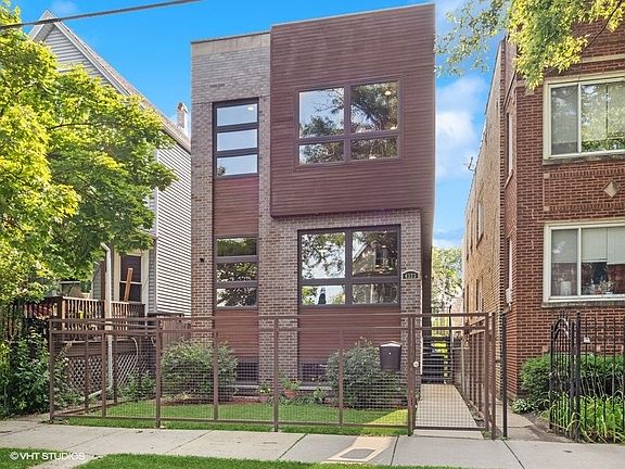 3rd image of 4323 N Saint Louis Ave