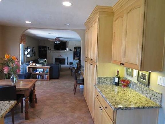 4th image of 1301 York Dr