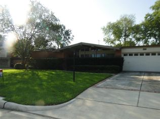 4427 Woodvalley Dr, Houston, TX 77096
