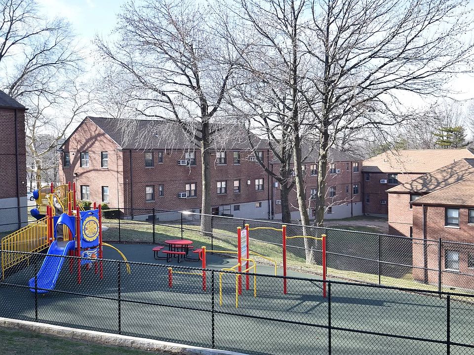 1st image of 58-64 246th Cres #1