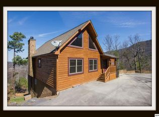 3111 Perry Circle Ln, Sevierville, TN 37862