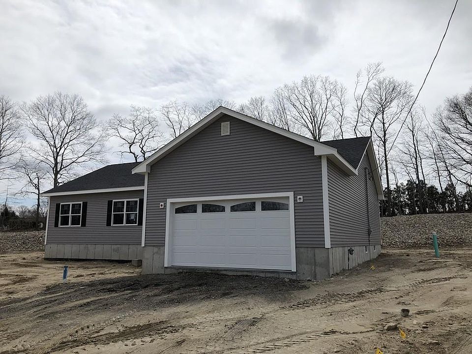 2nd image of 26 Lucille Ln