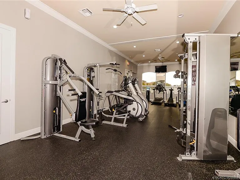 2206 SW Cape Cod Dr — Photo 36
