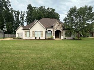 304 Stornaway Dr, Jackson, TN 38305