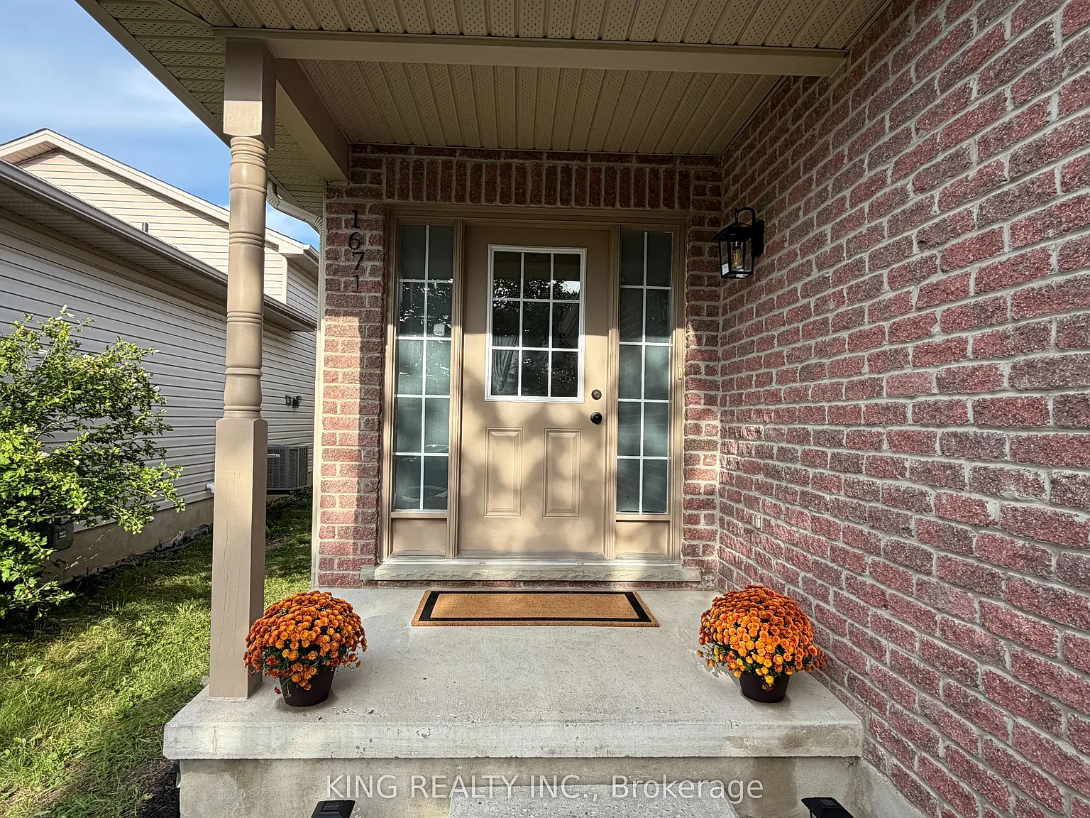 3 bed, $2,899 — Photo 2