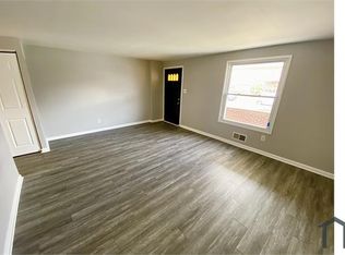 1029 Foxridge Ln, Baltimore, MD 21221