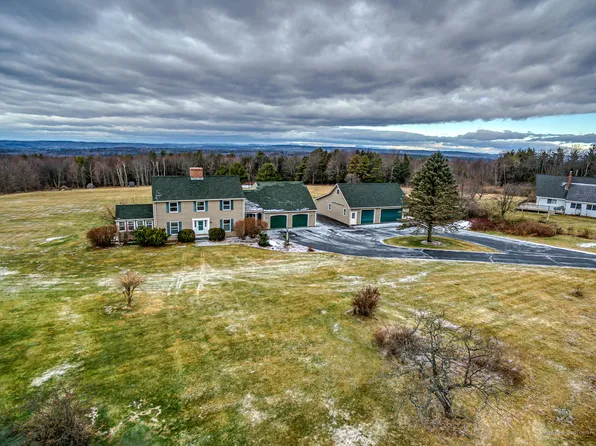 324 Gorden Rd, Readfield, ME 04355