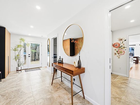 2nd image of 117 Cedar St