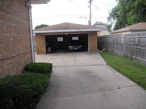 3rd image of 1319 W 123rd St