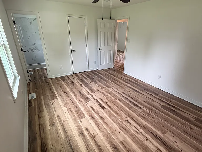1117 Pine Ave — Photo 6