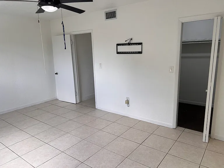 17067 NW 56th Ct — Photo 16