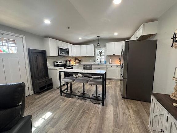 4th image of 171 River Road