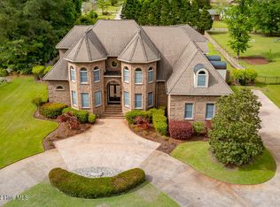 1422 Alexander Ln, Trent Woods, NC 28562