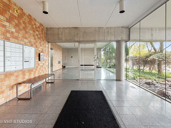 2nd image of 2020 Saint Johns Ave APT 402