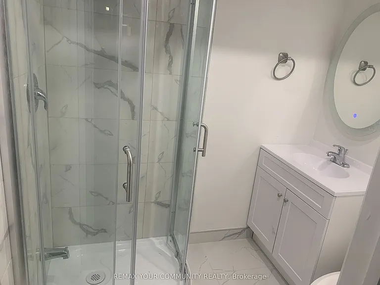 371 Selby Cres #BASEMENT — Photo 4