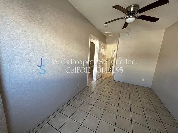 4th image of 5437 Maywood Ave #6