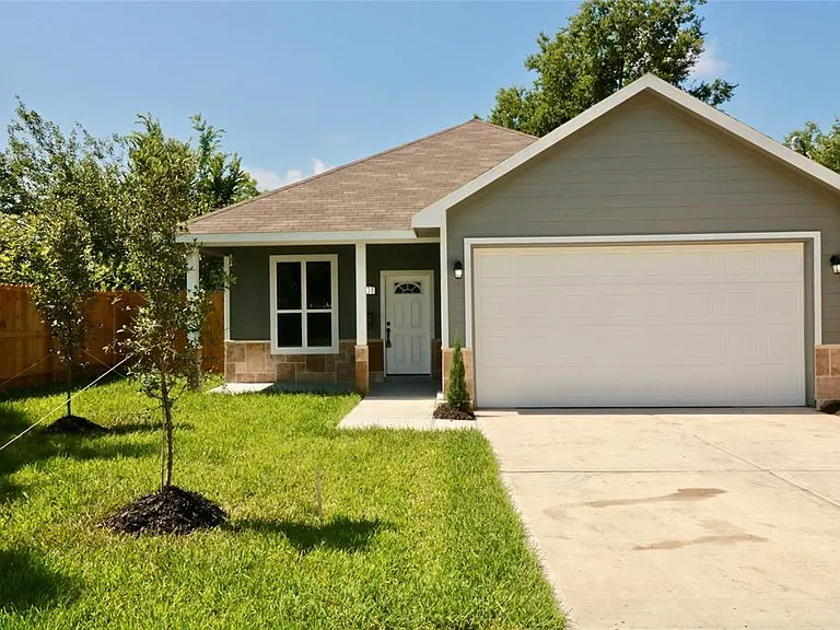4238 Aledo St — Photo 1
