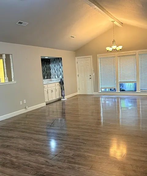 2814 W Highland Dr — Photo 6