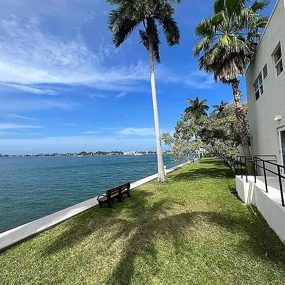 1625 Kennedy Cswy #607 — Photo 15