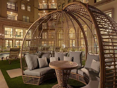 Manor Scottsdale - Luxury Apartments
