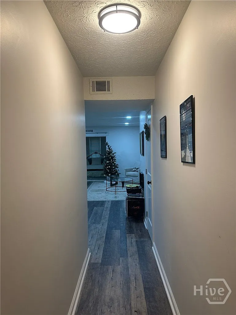 2 bed, 2.0 bath, 1188 sqft, $1,950 — Photo 3