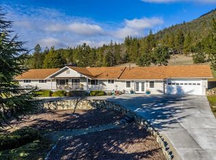 712 Colonial Dr, Grants Pass, OR