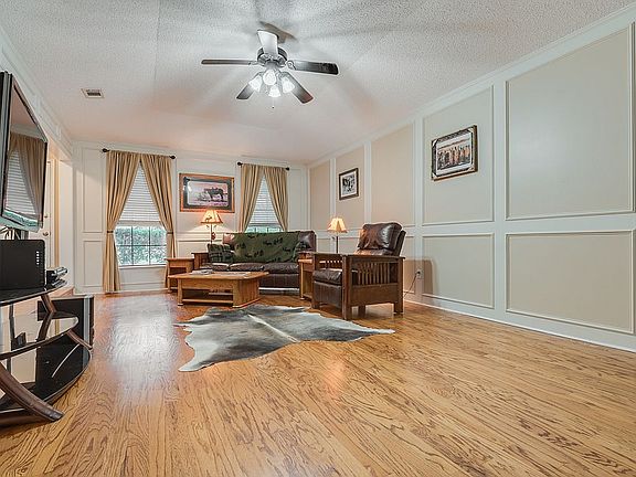 5th image of 2308 W Arbrook Blvd