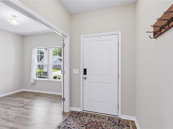 4th image of 2404 Dukes Hollow Ct