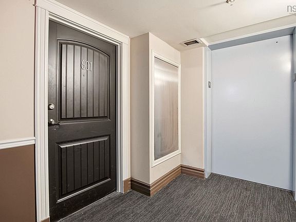 3rd image of 5505 Falkland St #601