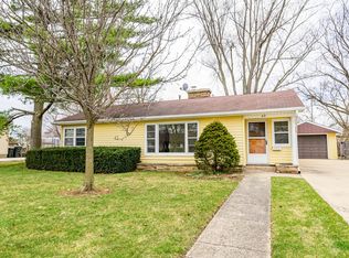 40 S Lincoln Ave, Mundelein, IL