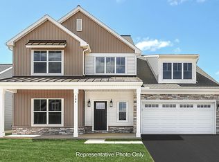 127 Sunrise Ln, Ephrata, PA 17522