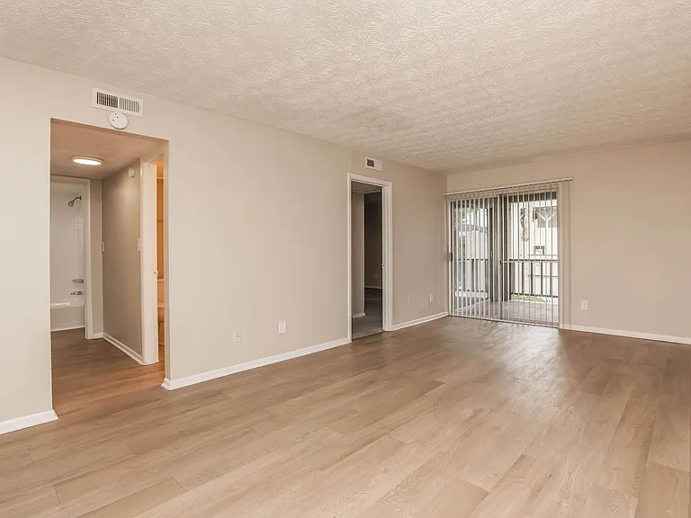Oasis Club Apartments — Photo 50