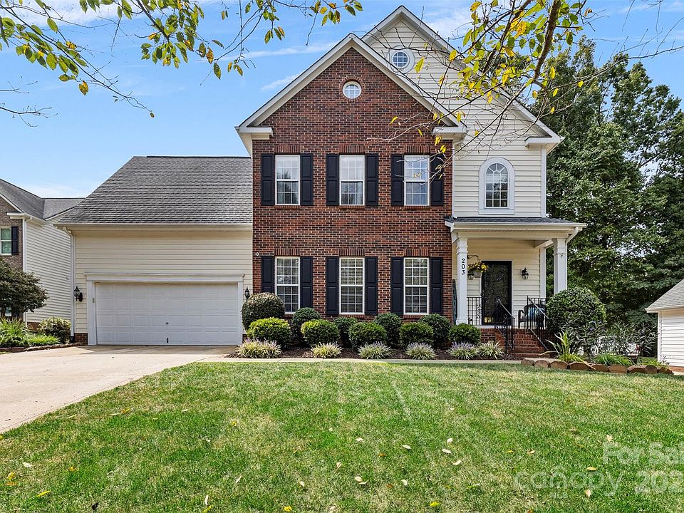 1st image of 203 Chandeleur Dr