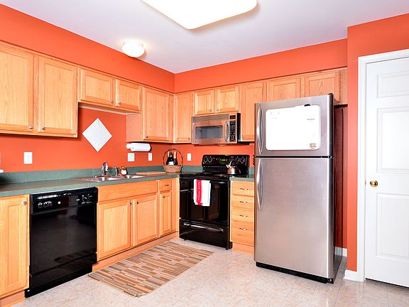 2nd image of 20 N Savanna Dr