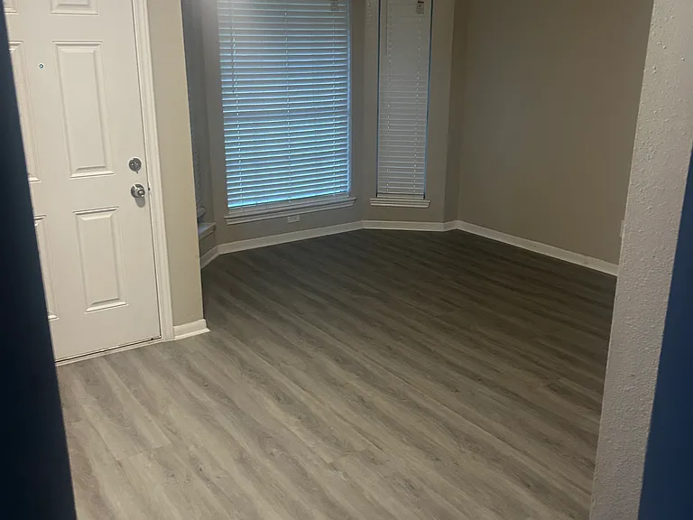5114 Scottwood Dr — Photo 4
