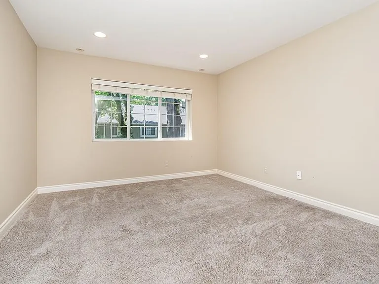 1113 N Old Woodward Ave #38 — Photo 18