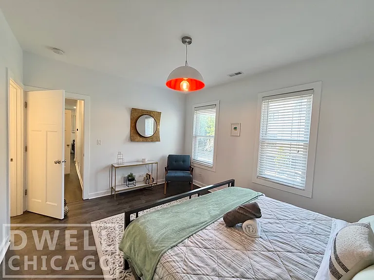 1419 N Paulina St — Photo 29